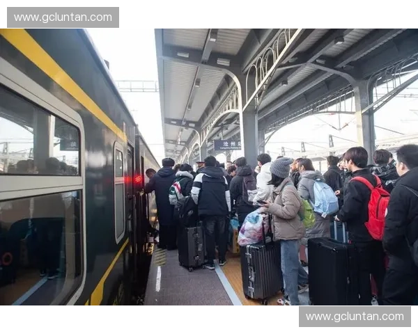 围绕英雄巴士探秘城市传奇交通文化与时代变迁的故事新篇章记述篇